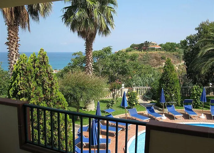 Aparthotel My Eden 2*