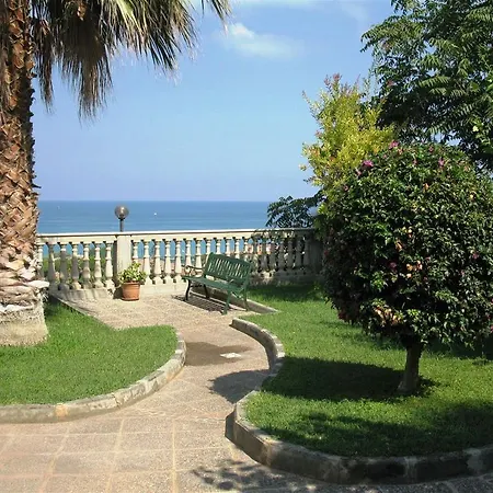 My Eden Aparthotel 2*