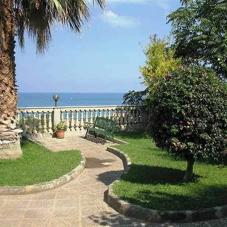 My Eden Apartahotel 2*